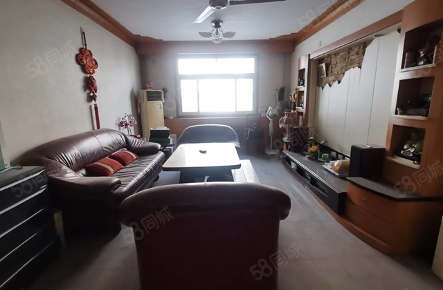 158万：东昌中学，兴华路  ，市委家属院低层，三室朝阳，