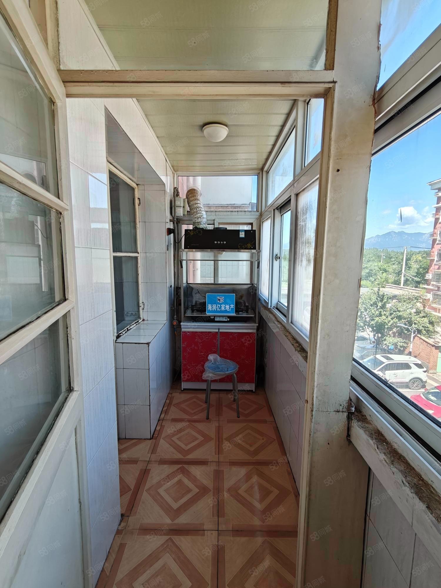 延慶溫泉小區(qū)3室1廳1衛(wèi)102.01㎡南北105萬