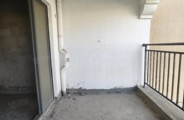 东方蓝城一号1室1厅60.83㎡48.8万二手房图片