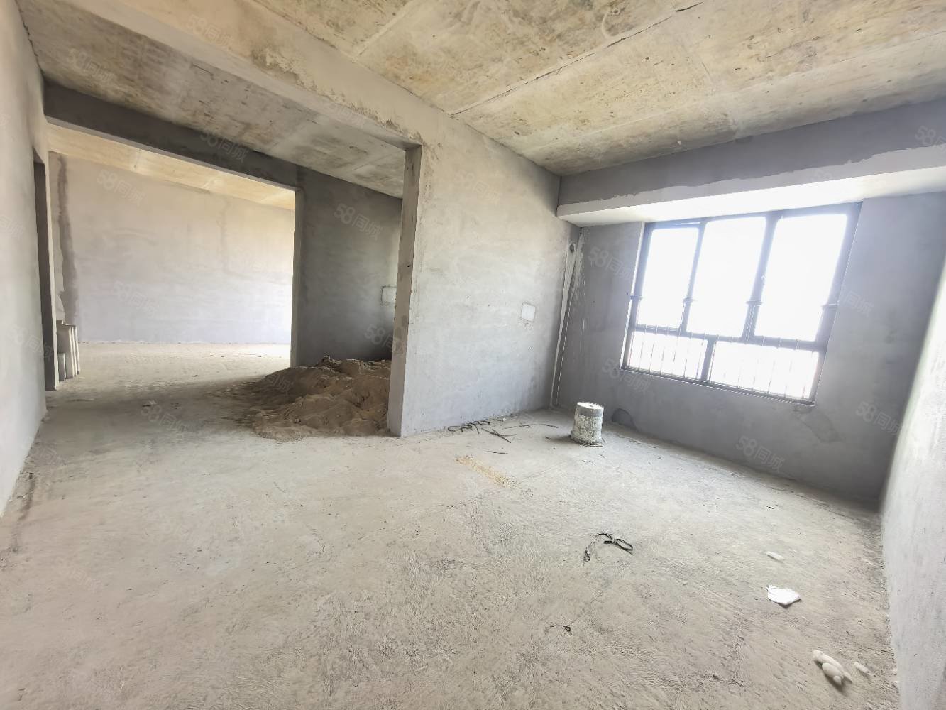 力标澴河壹号院3室2厅1卫95㎡南北39万