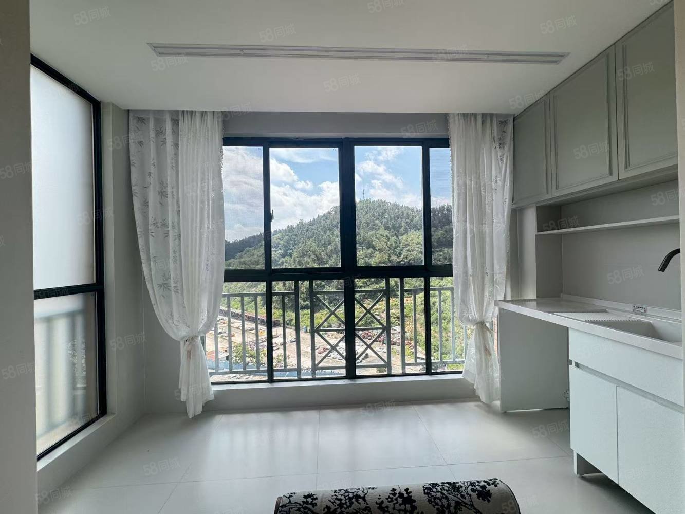 大洋五洲3室2厅1卫100㎡南北55.8万