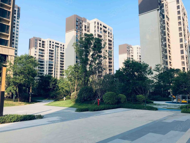 云悦壹号4室2厅1卫137.8㎡南北117万