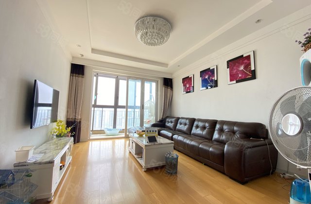 万科城市花园一区精装三室出售,南北通透,二代居.