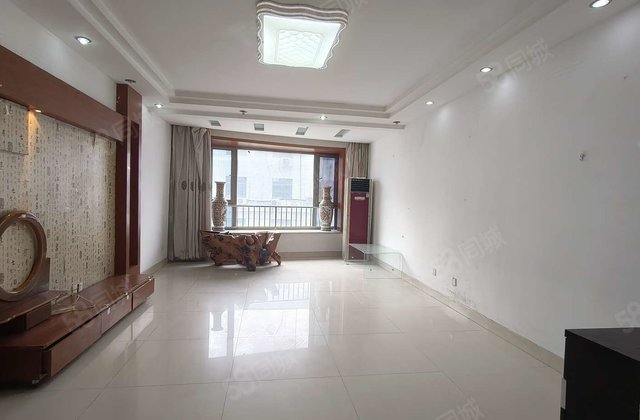 业主急售 兴华路 贵华苑 单位家属院 三室两卫 送车位地下室