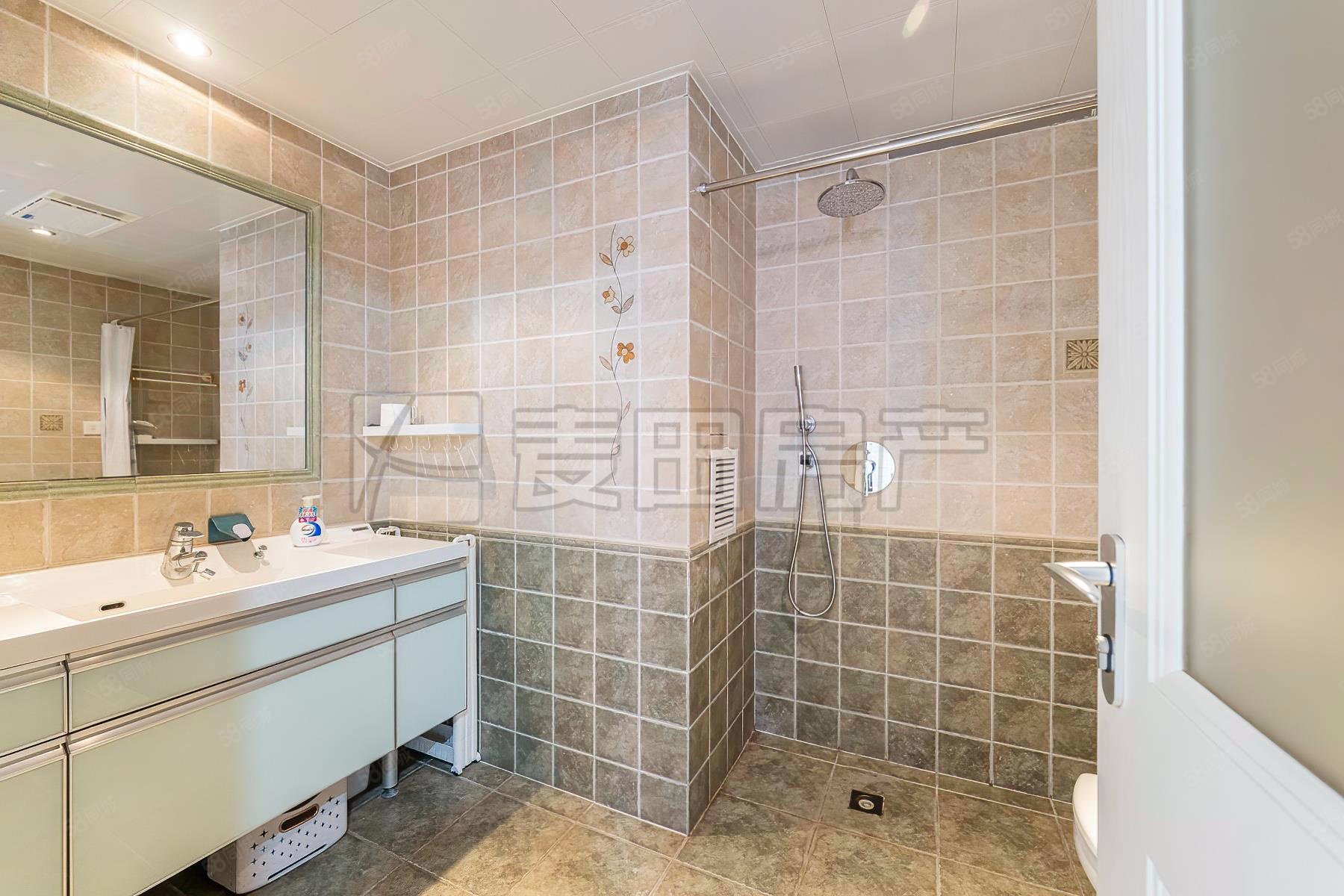 朱雀門小區(qū)4室2廳3衛(wèi)326.02㎡南北4800萬(wàn)