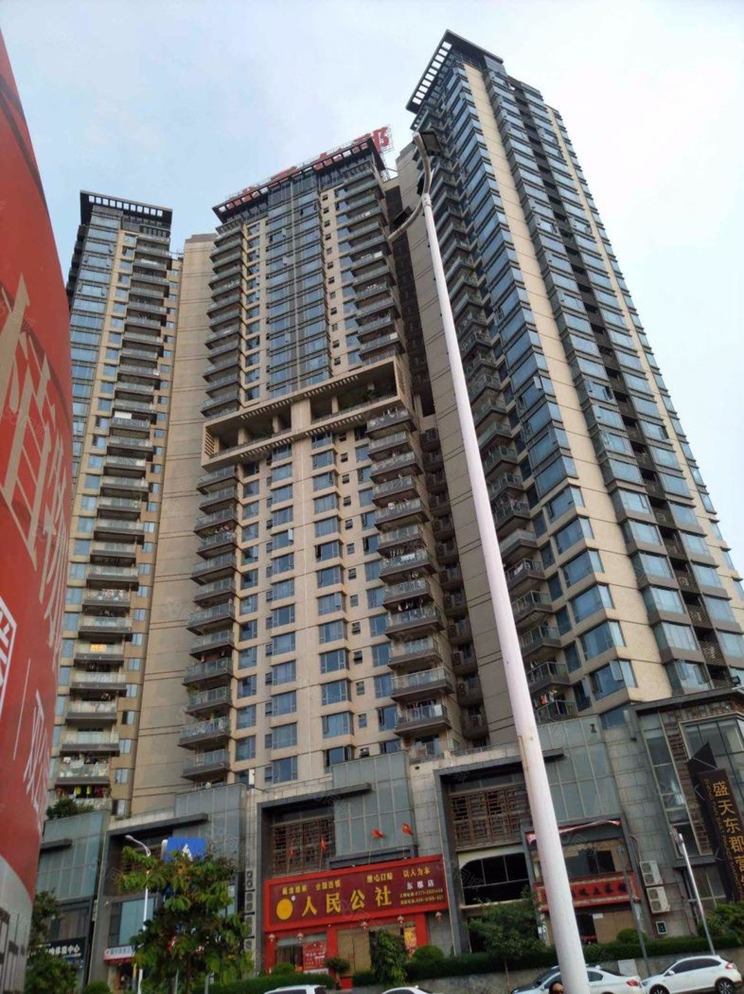 盛天东郡.药用植物园旁.3房首付15万.适合一家四口不拥挤.