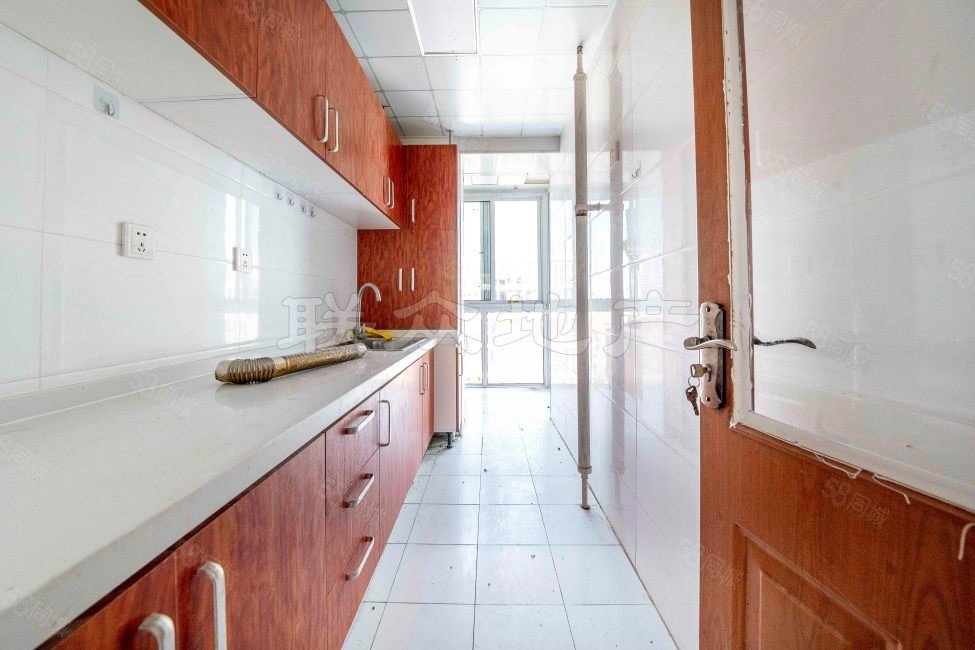 新鳳小區(qū)2室2廳1衛(wèi)87.13㎡南北195萬