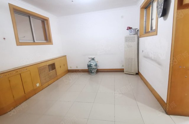 63万，东昌中学 兴华路  聊建一公司家属院好楼层三室两厅