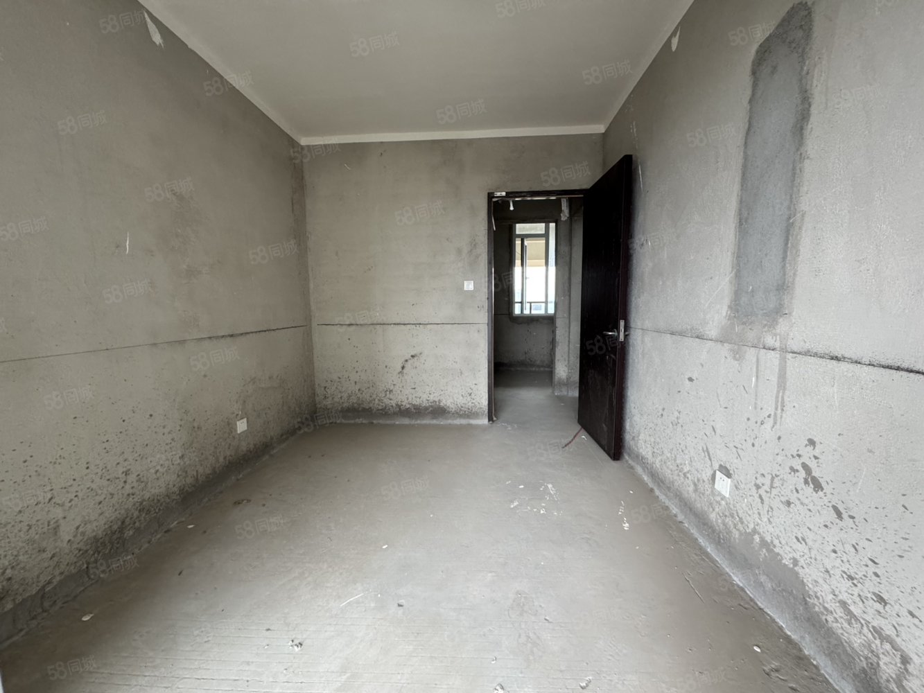 圣桦锦江天玺3室2厅2卫108㎡南北58万