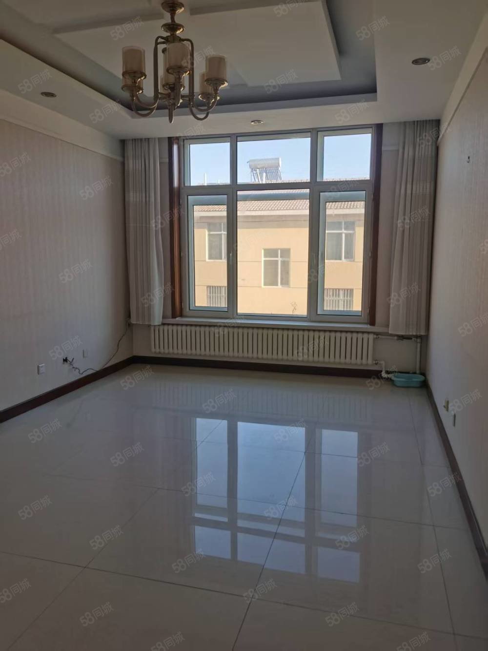 茂源小区3室2厅2卫560㎡南北358万