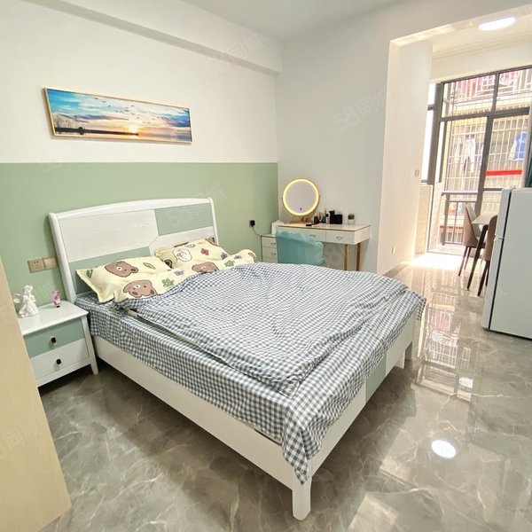 独栋｜滨湖路地铁口鸺鑶鑶米，电梯单间，实拍图，押一付一随时约看房