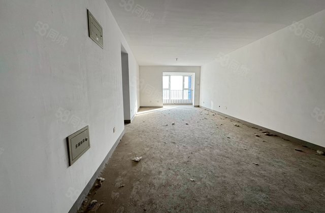 鸿坤凤凰城3室2厅134㎡61万二手房图片