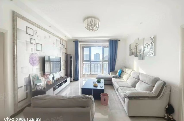 萬德福廣場3室1廳2衛(wèi)150.32㎡南北400萬