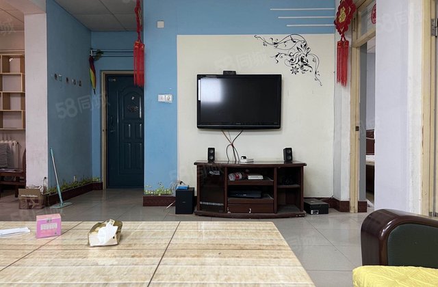 西苑小区3室2厅1卫，送储藏室