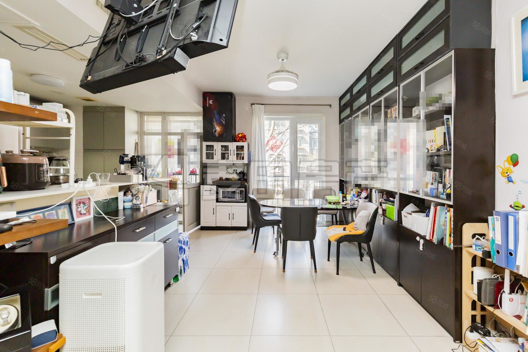 澳林觀邸3室2廳2衛(wèi)168.62㎡南北1630萬