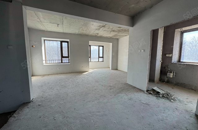 孔雀城大学里三期4室2厅130㎡122万二手房图片