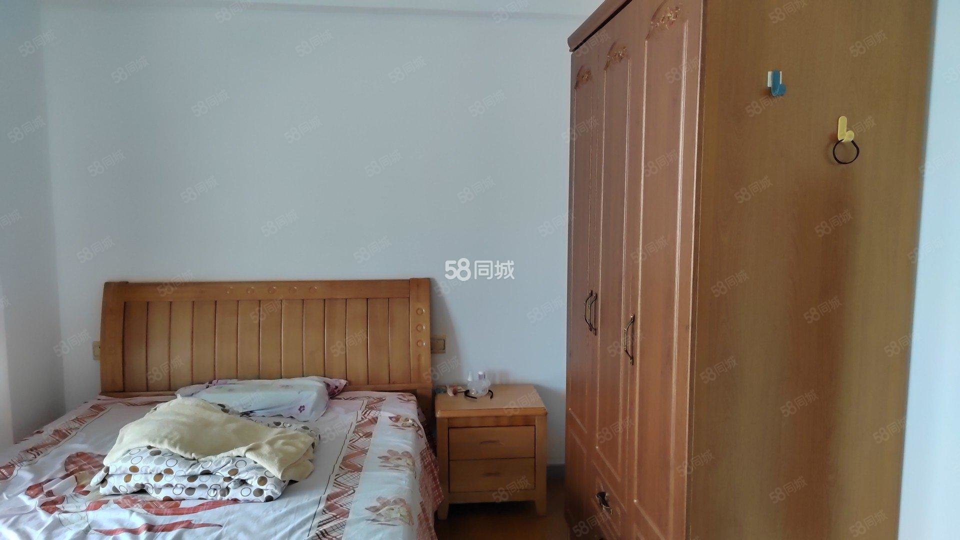 新香缇假日2室2厅1卫71㎡南60万