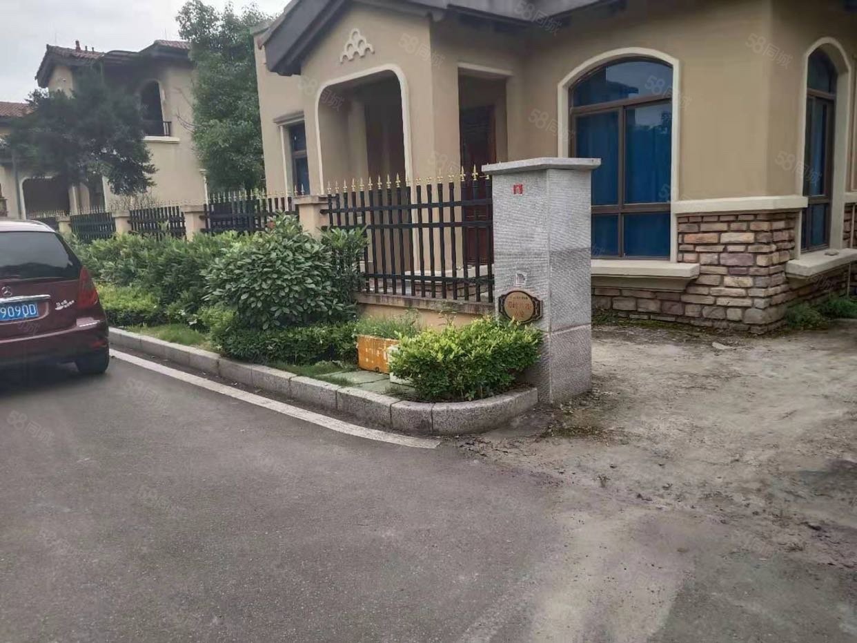 武夷山碧桂园6室1厅3卫360㎡北320万