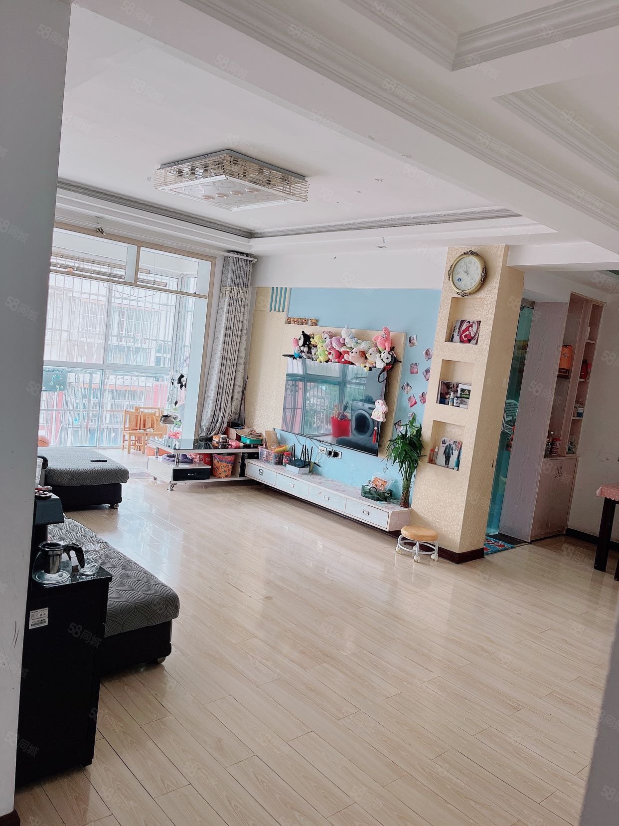 理想新世纪花园3室2厅1卫126.66㎡西南23万