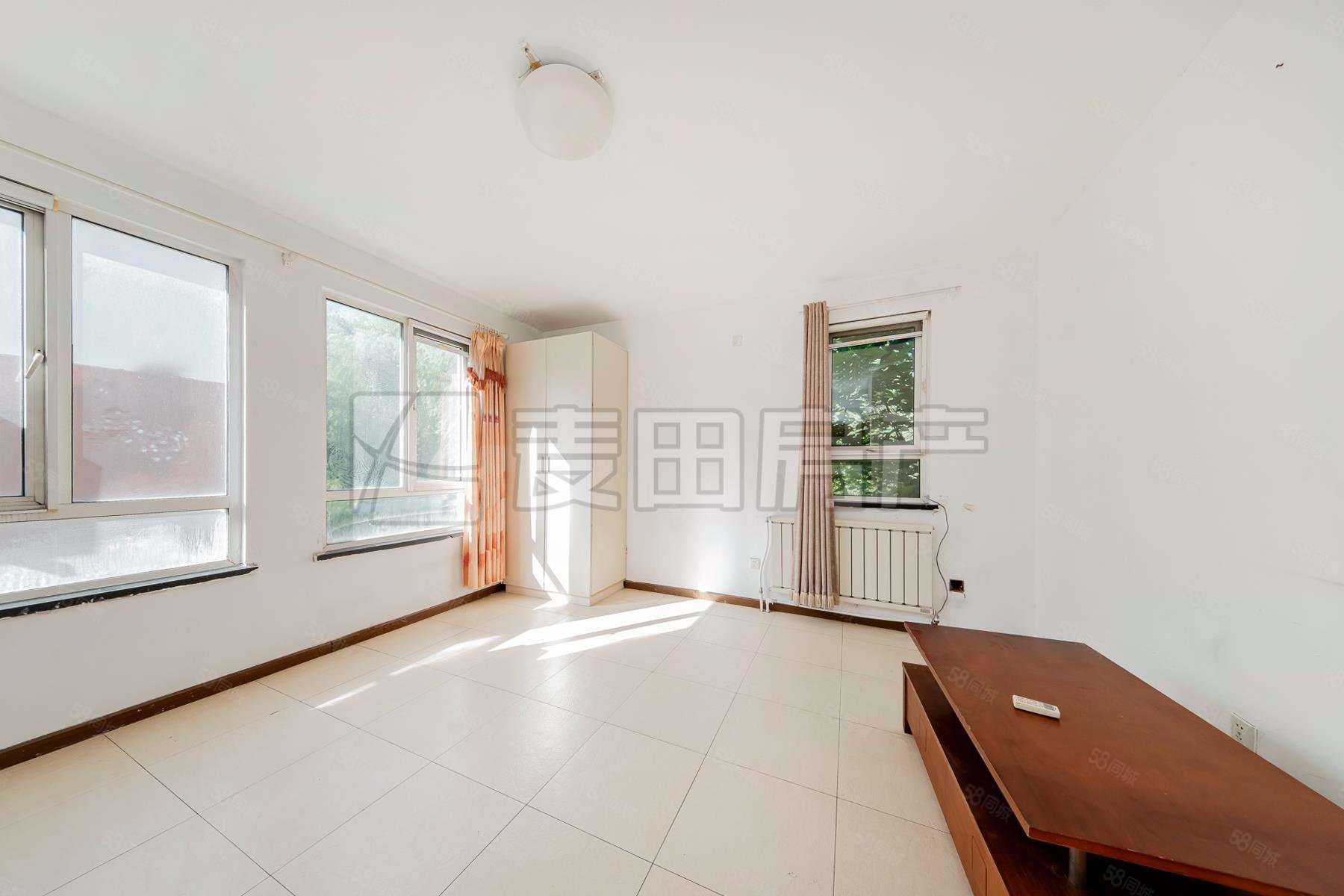 吉晟別墅4室2廳3衛(wèi)224.96㎡東南970萬