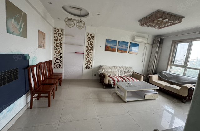 宝徕花园 油厂路口 大润发旁昌润连城 3室2卫 车位