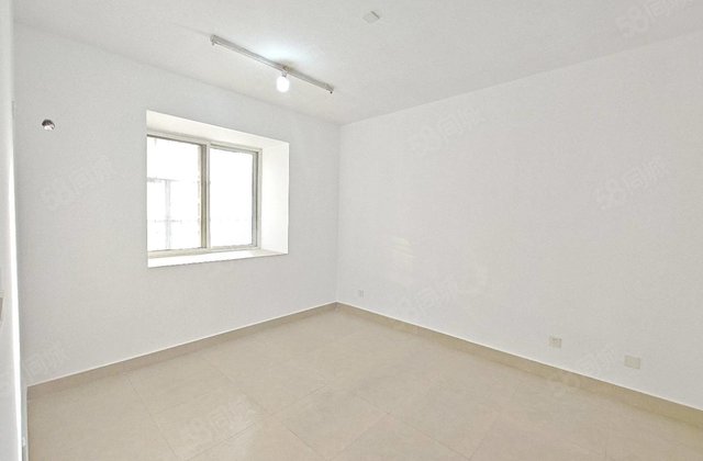 2015年地暖房，免大税送储，望湖花园，客厅朝阳，文轩，实验