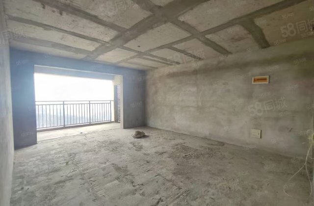 和昌国际城三期4室2厅2卫162㎡南北89.8万