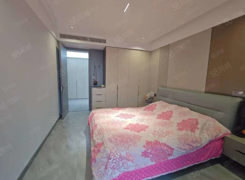 天纵御府4室2厅3卫171㎡南北175万