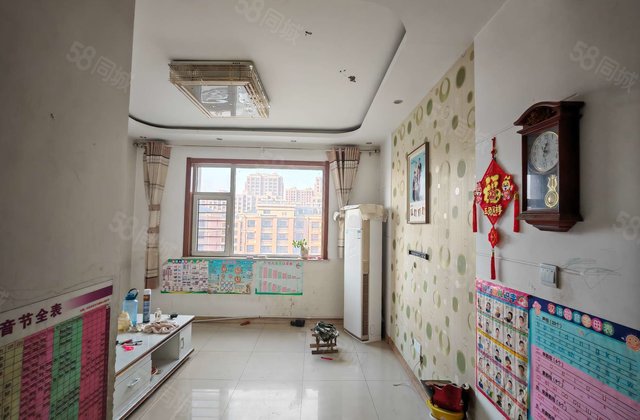 香江  新城邦 带车位储藏室 证满二年  看房方便