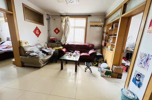 铁路安民小区 一楼边户 三室 柳泉花园 金凤龙庭