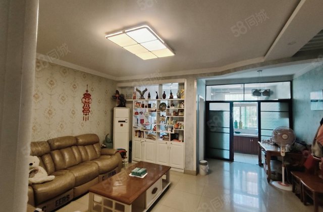 急售！万达附近地暖！桐凤家园多层二楼三室！免大税带储！五中！