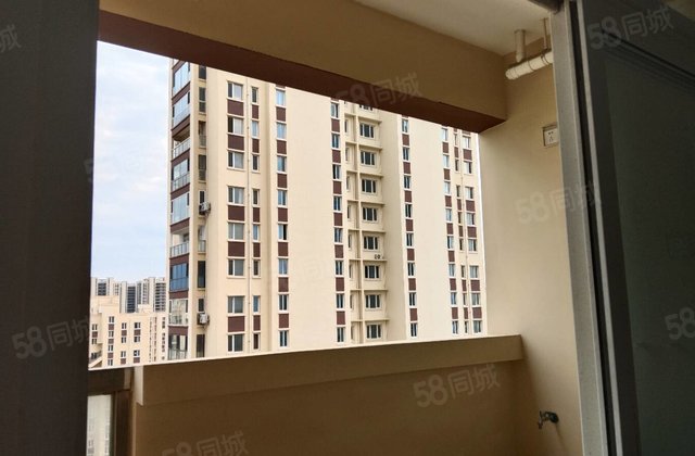 急售，两室朝阳，电梯房，郎悦府，水城印象，随时可以看房子