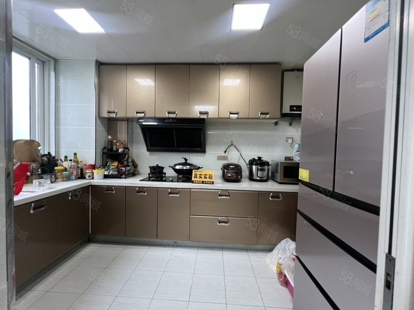 兴丽城C区3室2厅2卫131.21㎡南北52.8万