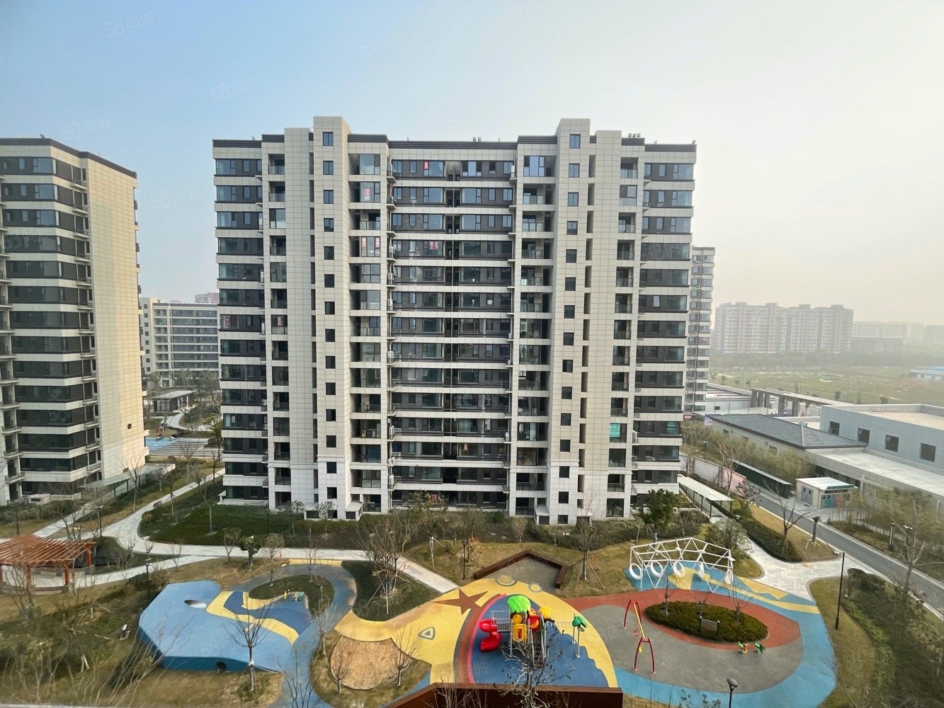 太湖郡府3室2厅1卫106㎡南129万