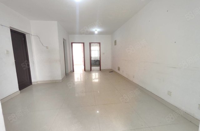 急售！六  万  入住紧邻光明  ！七中！南北通透！