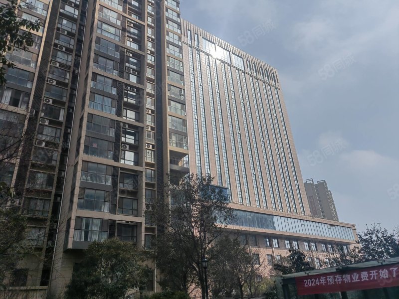 南北通透 双卫格局 高楼层视野无遮挡 有电梯,凤凰小区-平顶山58同城