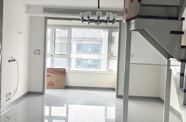 新华御湖庄园3室2厅134㎡115万二手房图片