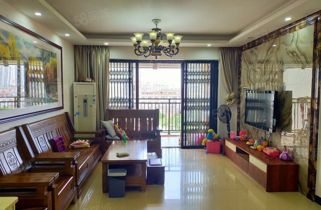 东汇城商圈 雅景豪庭 南北通透 中层全新装修未入住 品质小区