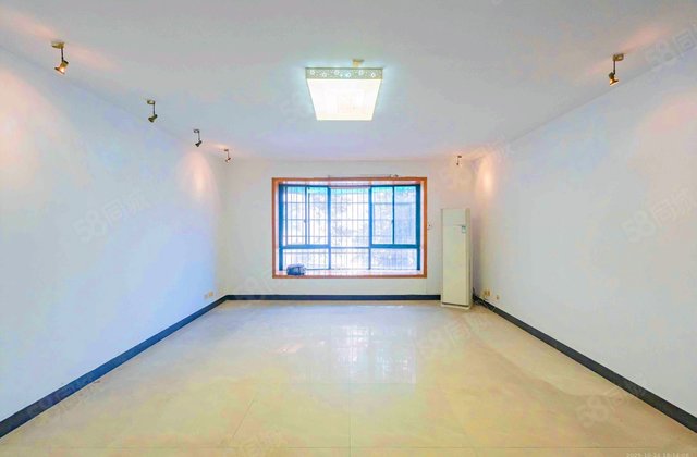 四季阳光花城4室2厅159.01㎡135万二手房图片