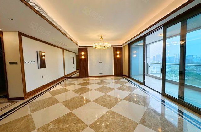 复地金融岛4室2厅177.95㎡1250万二手房图片