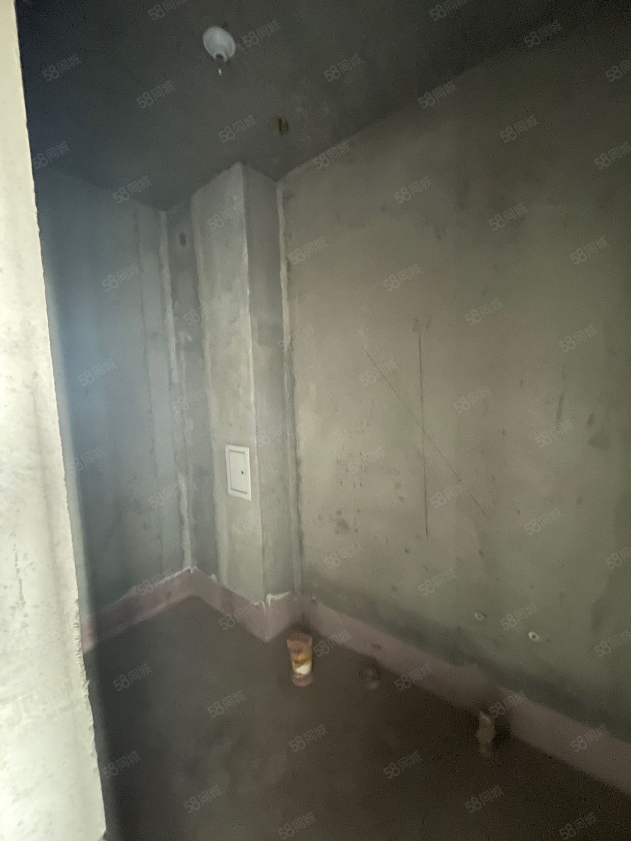 凯泽翡翠城(A区)3室2厅2卫145㎡南71万