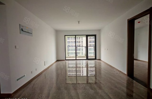 急售，城市芳华 三叶草户型，小高层带车位，新房未住，城市玖玺