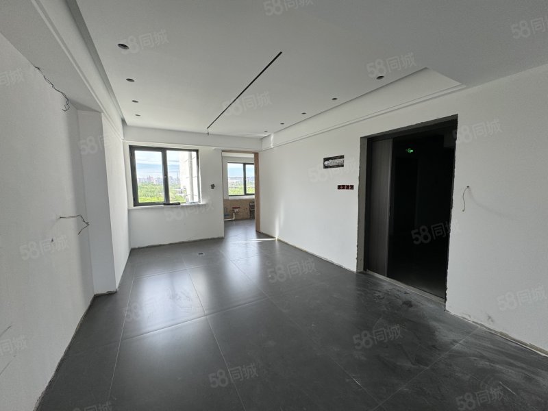 天盛花园,188平米三室两卫,125万硬装完成.