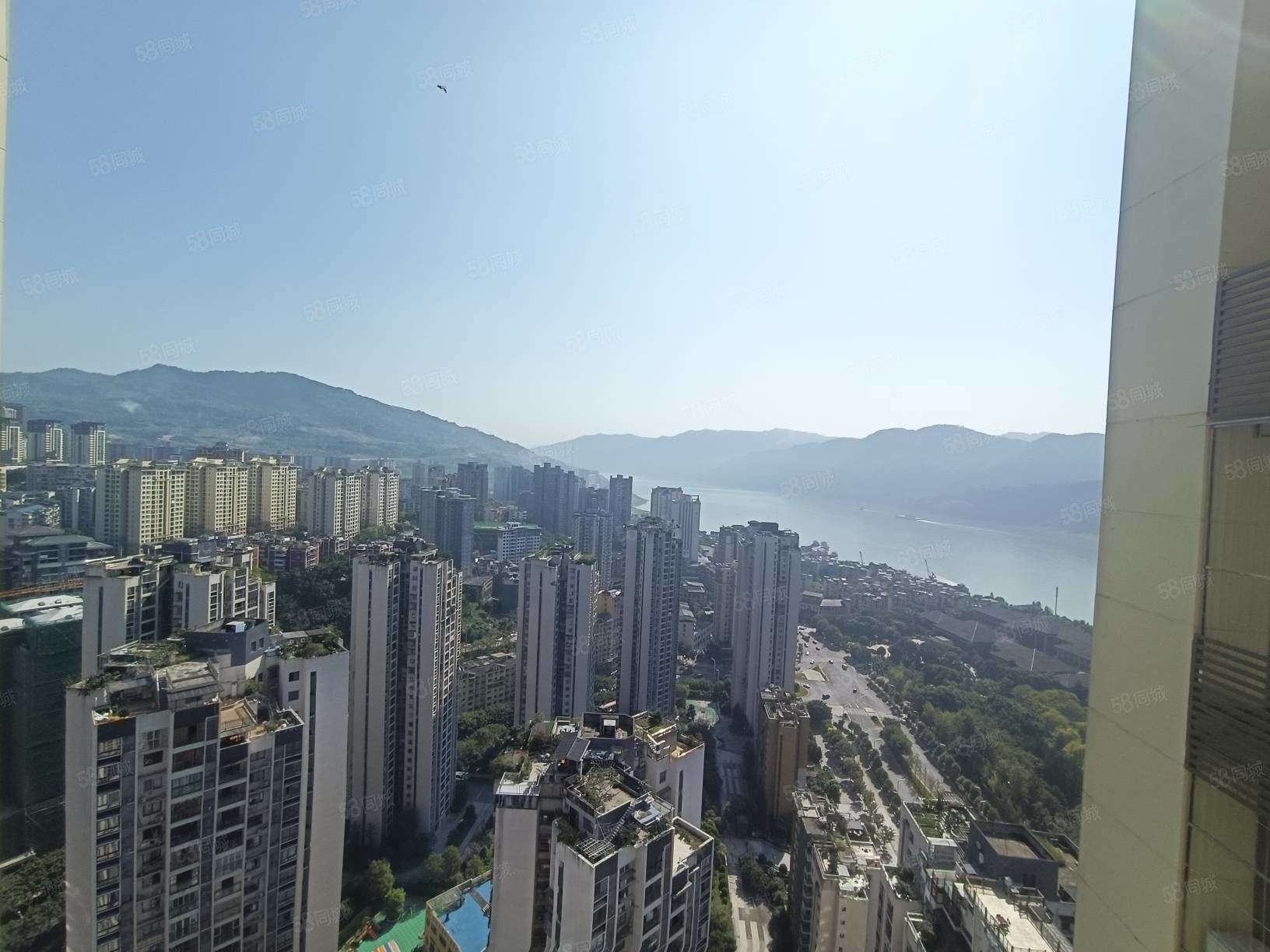 滨江尚景3室2厅2卫109㎡南北118万