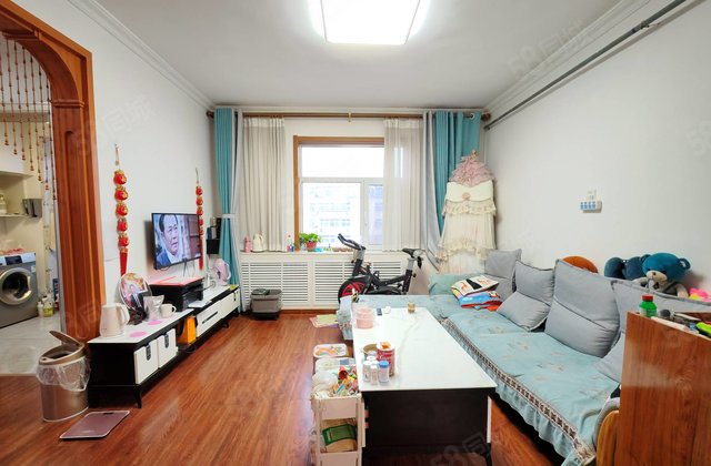 老文轩 精装 三室朝阳 带储藏室 免大税 龙山北区 文轩花园