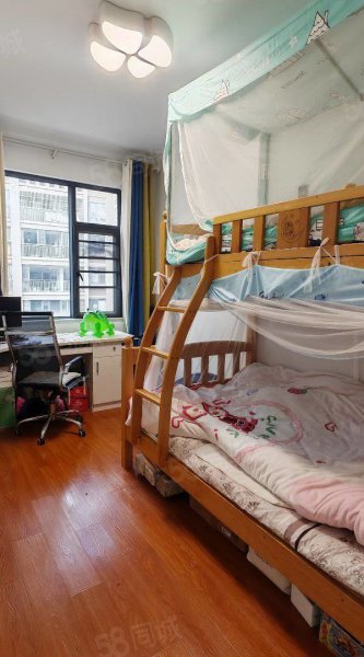 汇景园3室2厅2卫125㎡南北70.8万