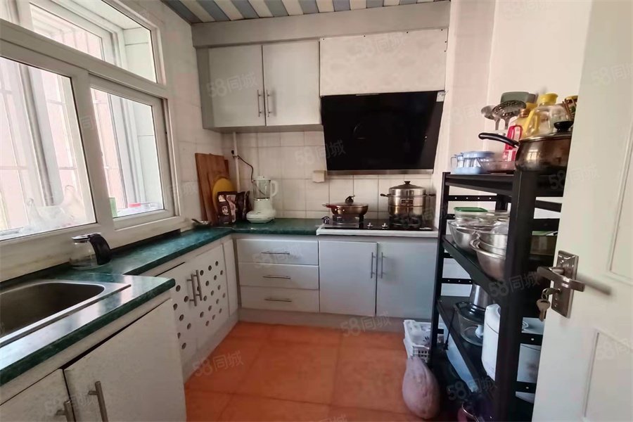 龍聚山莊3室1廳1衛(wèi)84.58㎡南北80萬(wàn)