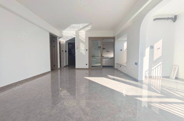 万科金域半岛4室2厅105㎡81万二手房图片