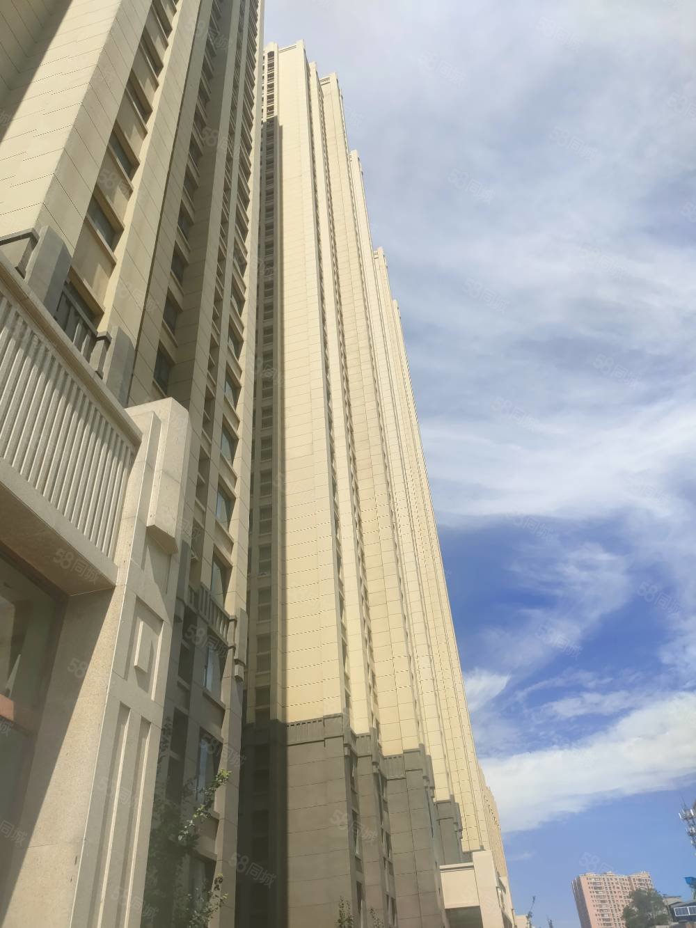 御康山庄3室2厅1卫125.7㎡南75万