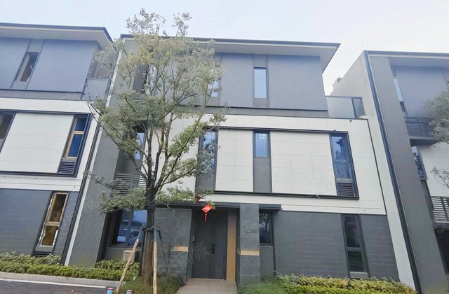 御江南国际社区(别墅)4室2厅190㎡180万二手房图片